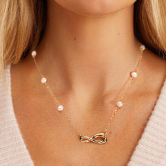 Collar Infinito con Perlas